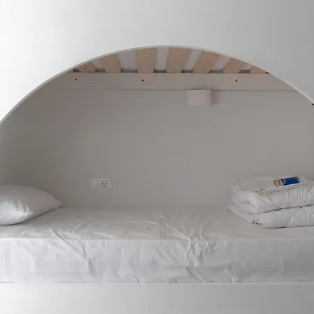 Central Hostel Oia Vandrarhem