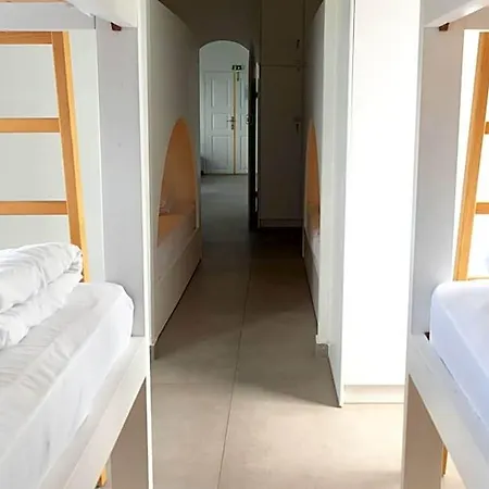 Central Hostel Oia Hostel Ia