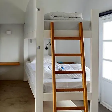 Central Hostel Oia *