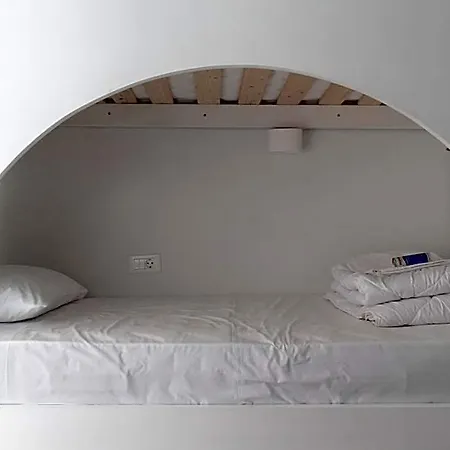Central Hostel Oia * Ia