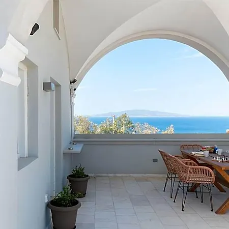 Central Hostel Oia * Ia