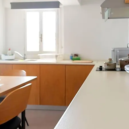 Central Hostel Oia *
