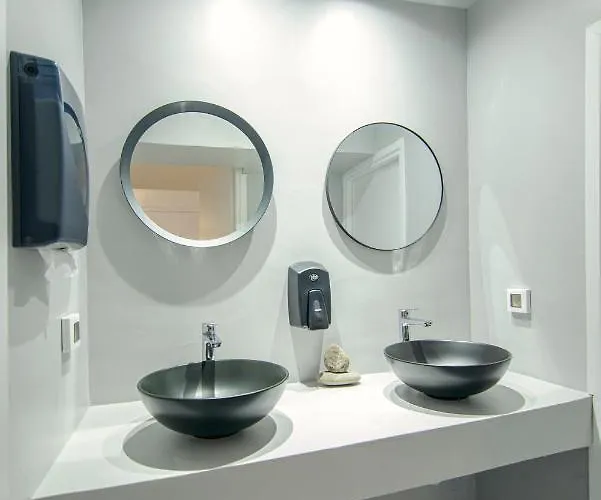 Central Hostel Oia 旅馆 *