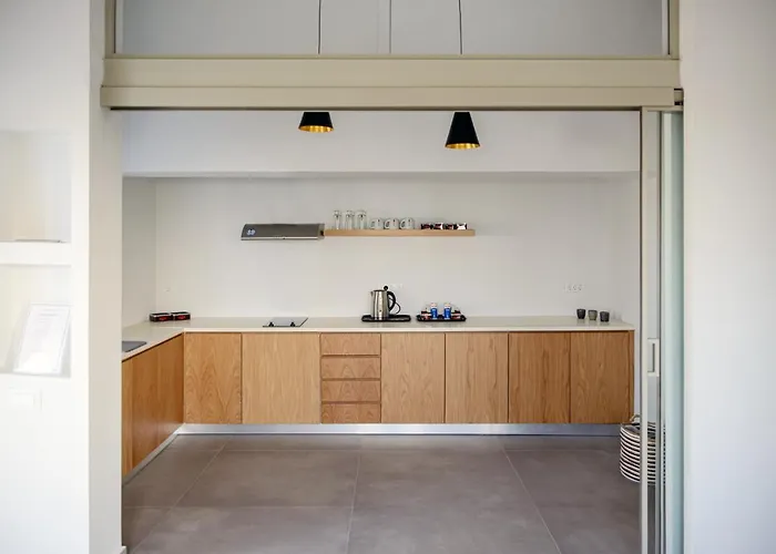 旅馆 Central Hostel Oia 伊亚