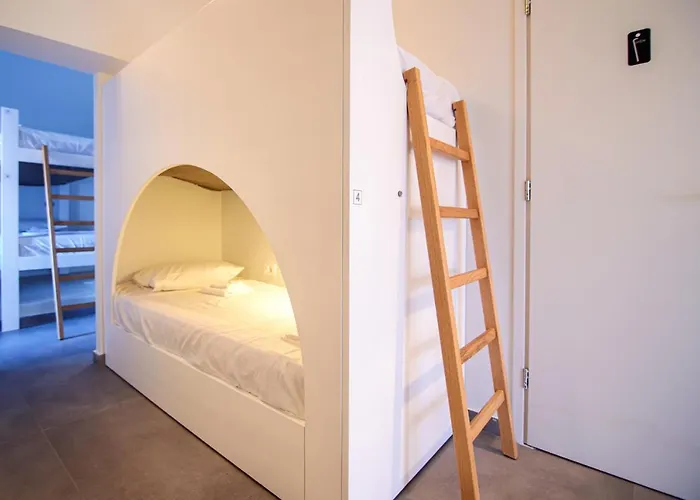 Central Hostel Oia * 伊亚