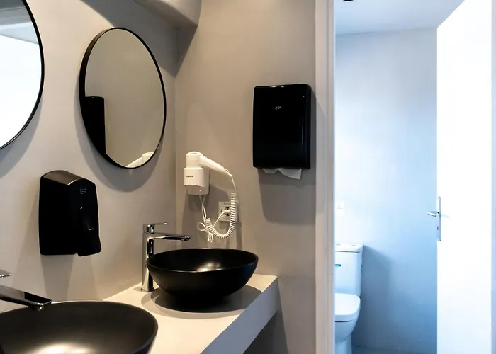 Central Hostel Oia * Οία