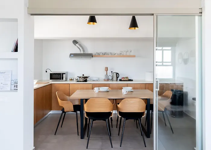 Central Hostel Oia Οία