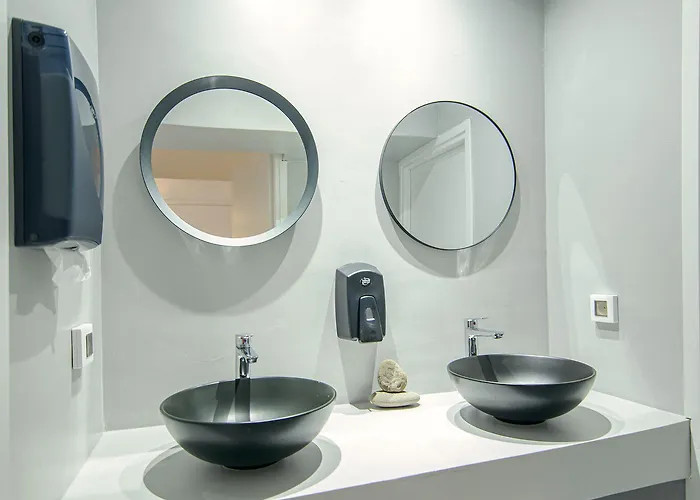 Central Hostel Oia Hostel