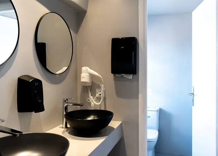 Central Hostel Oia *