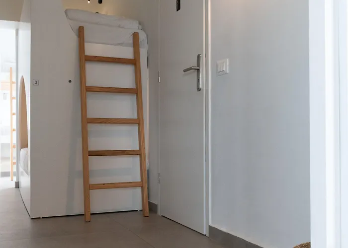 旅馆 Central Hostel Oia