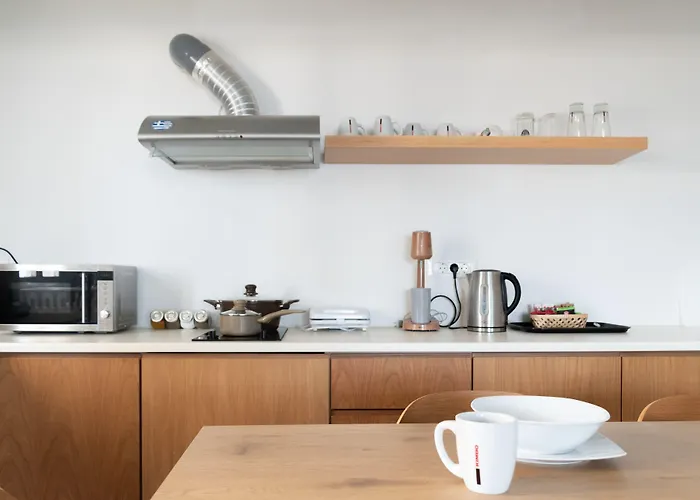 Central Hostel Oia Oia