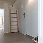 Хостел Central Hostel Oia